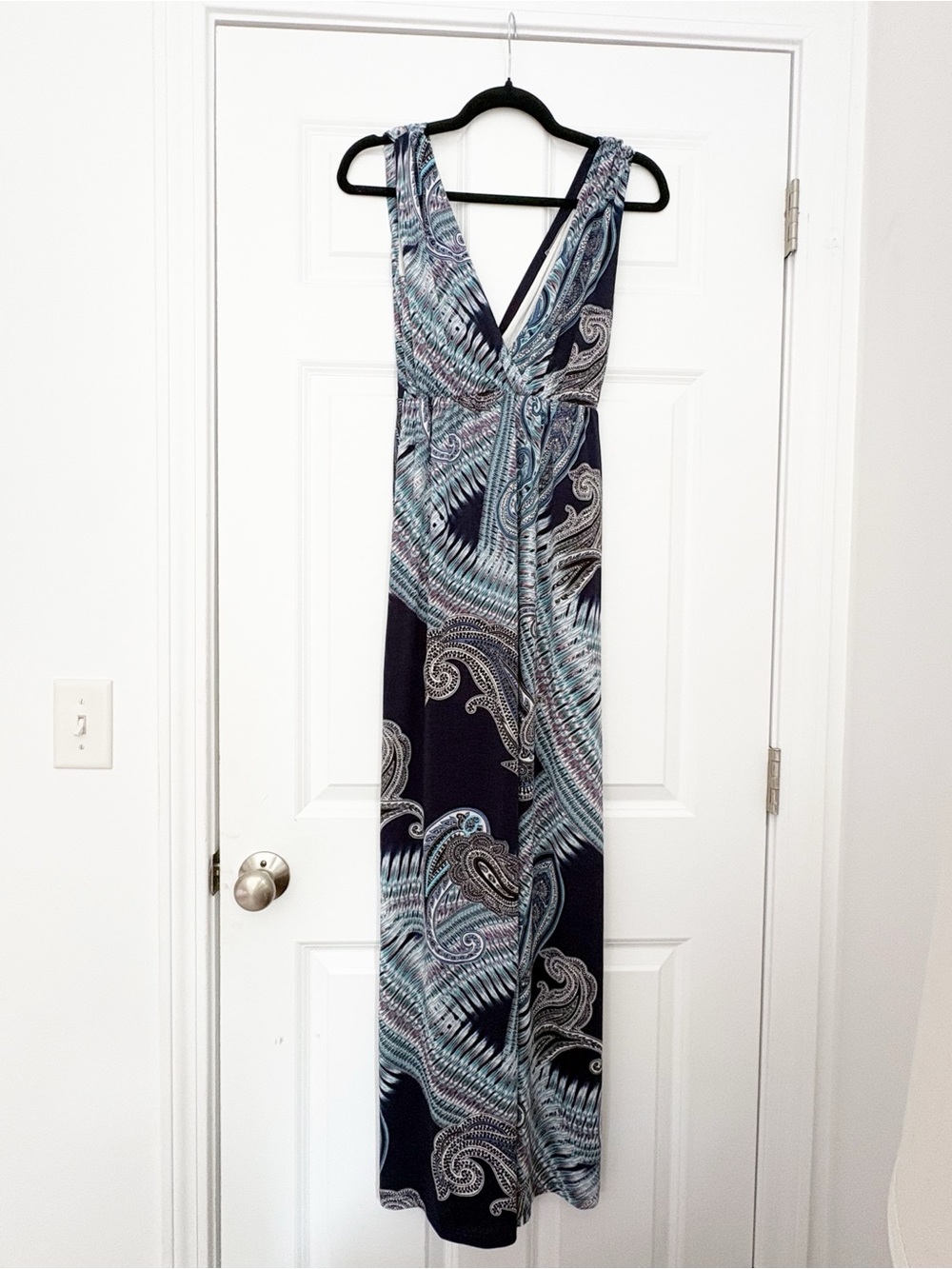 Renee C. Navy Paisley-Print Sleeveless V-Neck Maxi Dress